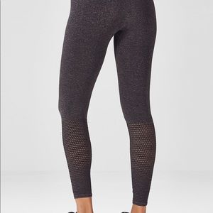 Seamless grey mesh leggings